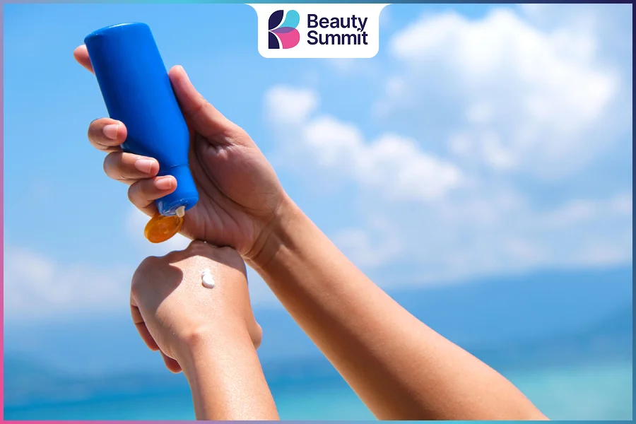 c&oacute; n&ecirc;n b&ocirc;i 2 loại kem chống nắng c&ugrave;ng l&uacute;c