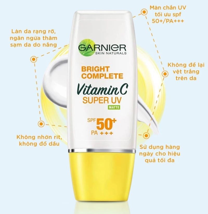 Garnier Light Complete Super UV Spot-Proof Sunscreen