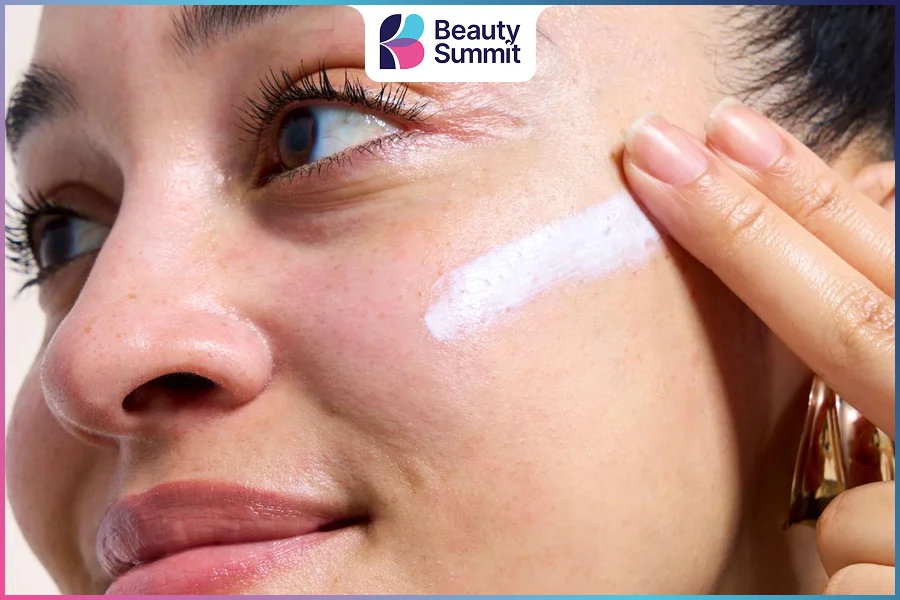 Ti&ecirc;u ch&iacute; chọn kem chống nắng vật l&yacute; cho da dầu