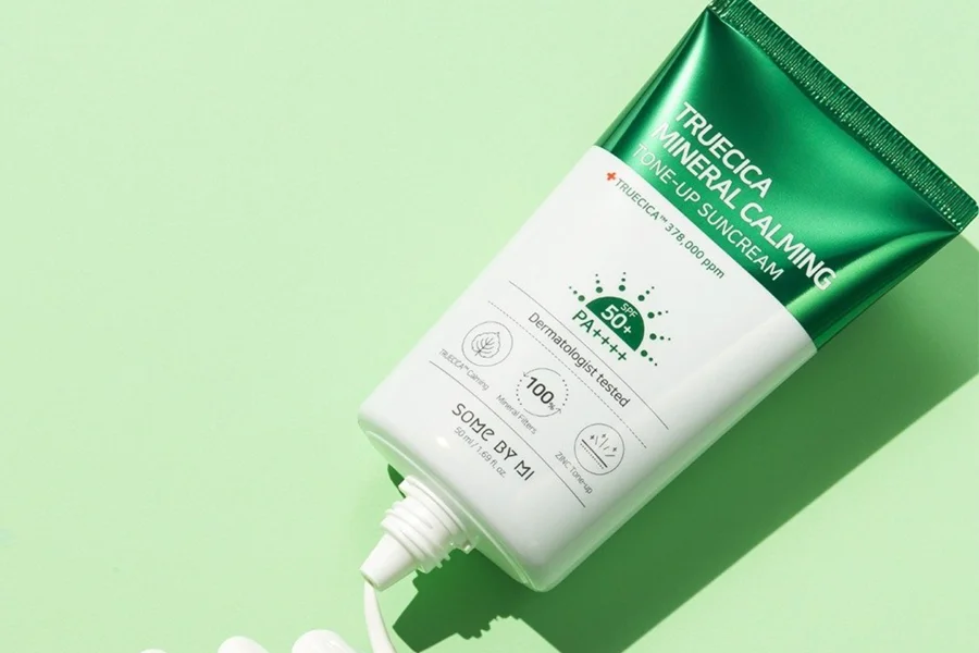 Kem Chống Nắng SOME BY MI Truecica Mineral Calming Suncream SPF50+/PA++++
