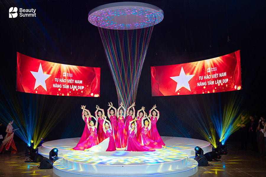 san khau bs khai mac