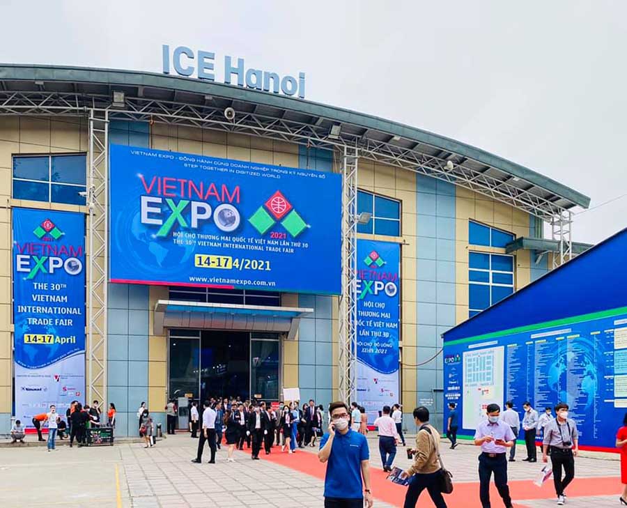 b&ecirc;n ngo&agrave;i trung t&acirc;m triển l&atilde;m quốc tế ice h&agrave; nội