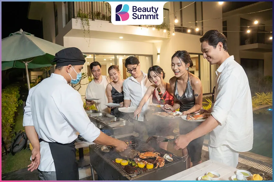 xu hướng đặt tiệc li&ecirc;n hoan cuối năm ở villa