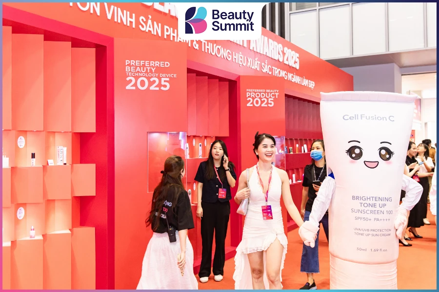 V&igrave; sao check-in l&agrave; "viral marketing miễn ph&iacute;" tại triển l&atilde;m?