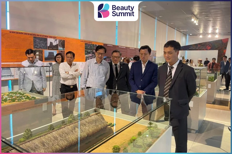 Kh&ocirc;ng gian v&agrave; c&aacute;c khu trưng b&agrave;y nổi bật