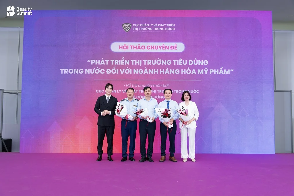 Đồng hành truyền thông