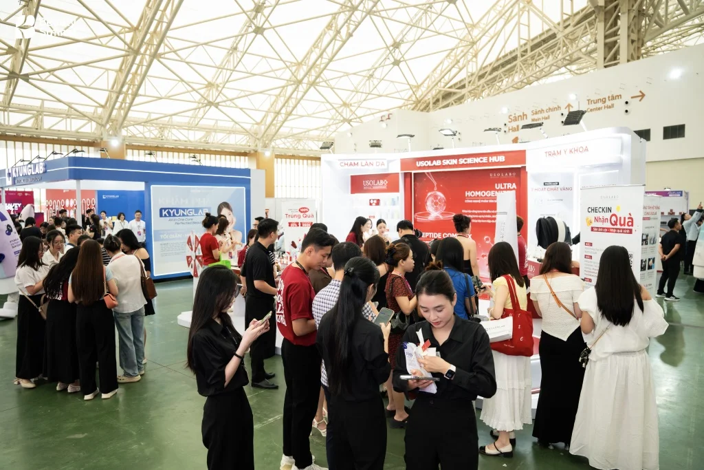 Không khí gian hàng tại Beauty Summit 2026 — ảnh 12