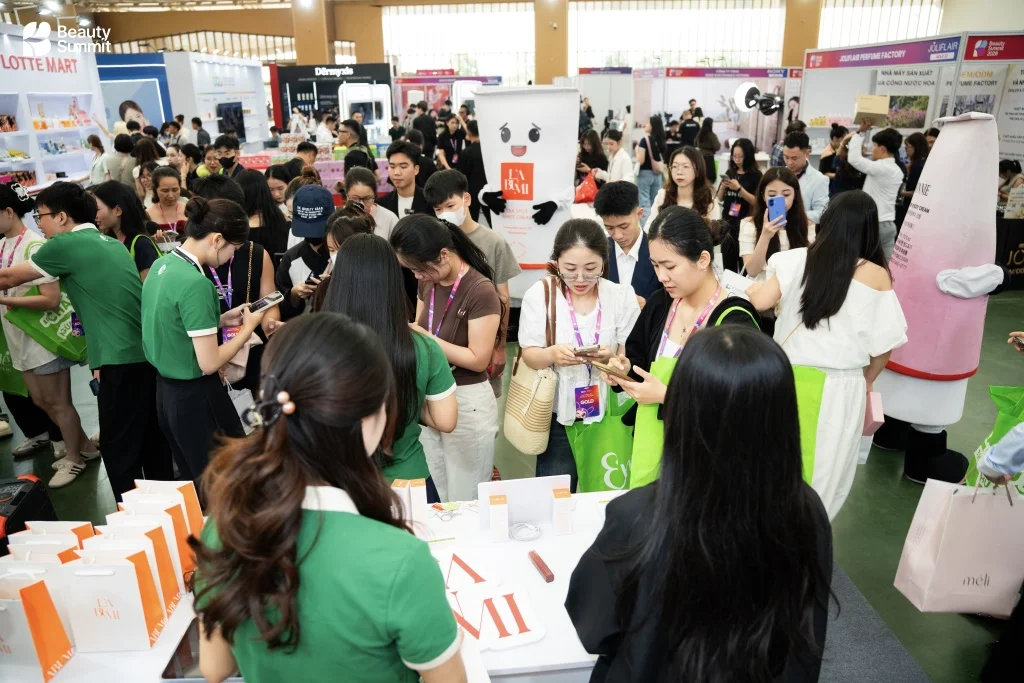 Không khí gian hàng tại Beauty Summit 2026 — ảnh 14