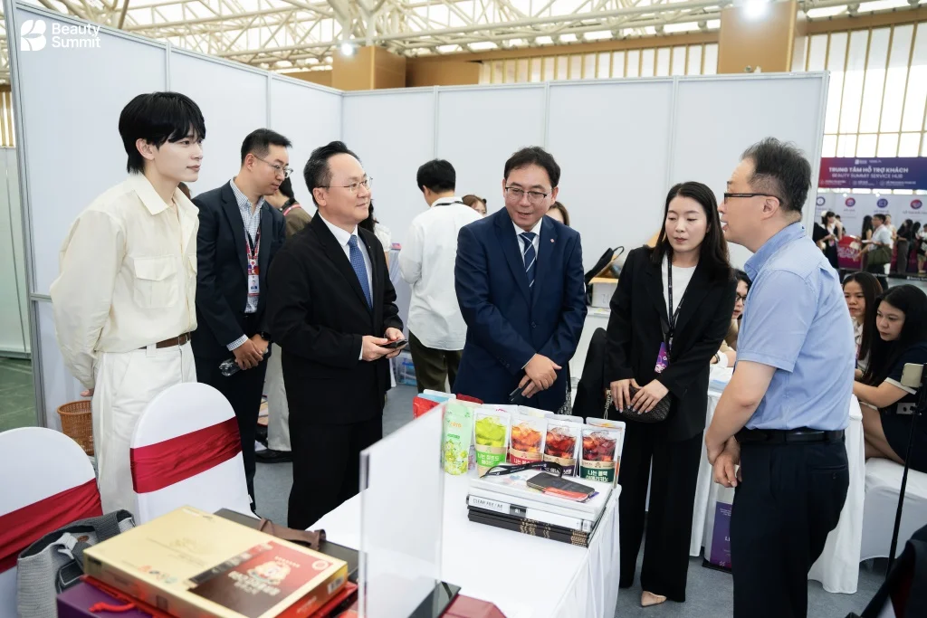 Không khí gian hàng tại Beauty Summit 2026 — ảnh 15