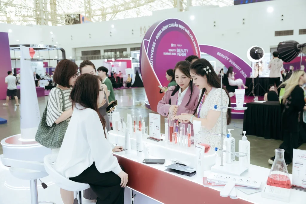 Không khí gian hàng tại Beauty Summit 2026 — ảnh 17
