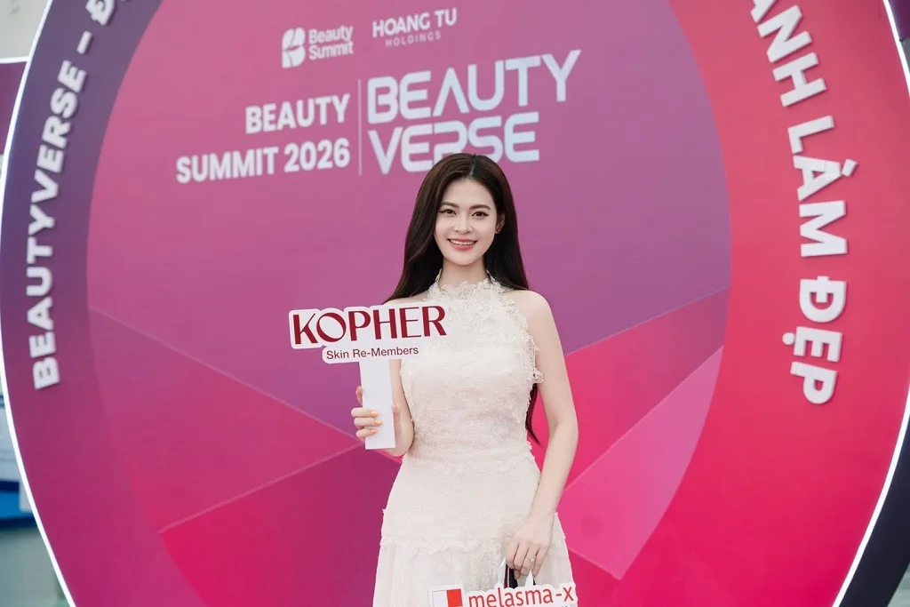 KOLs và KOCs trải nghiệm sản phẩm tại Beauty Summit