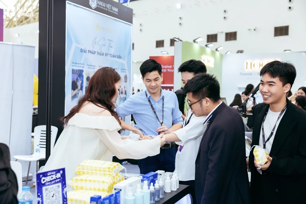 Nhóm thương hiệu, nhà sản xuất 34 Hình ảnh Beauty Summit 29